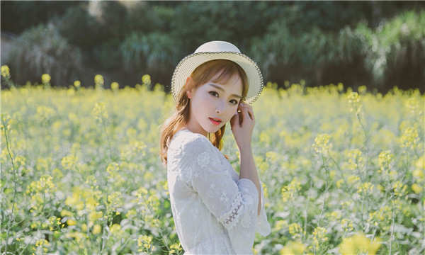 洛隆标题：想找个女人帮忙生孩子的有效解决方案，助您圆梦家庭